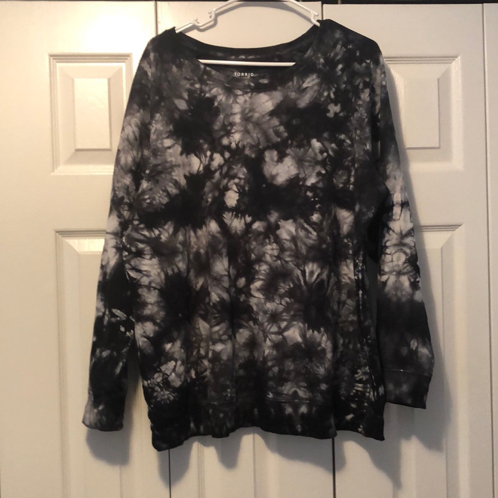 Torrid Active Black and White Tie Dye Sweatshirt